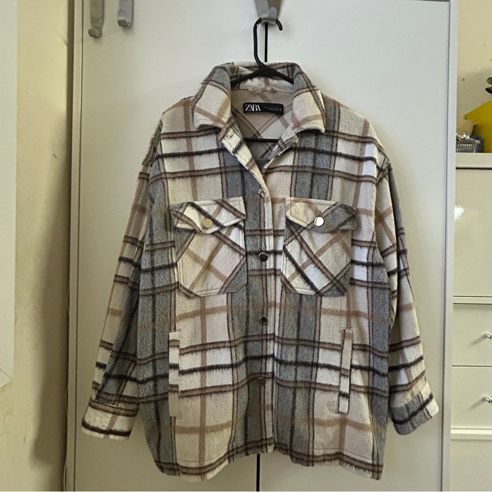 Zara Plaid Button-Up Shacket - Picture 9 of 10